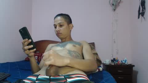 Snapshot of senshiboy666 chatting on 01/16/25, 11:59 Your Boys online show from 01/16/25, 11:59
