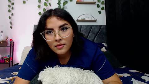 Camille and sophie online show from 01/22/25, 05:59