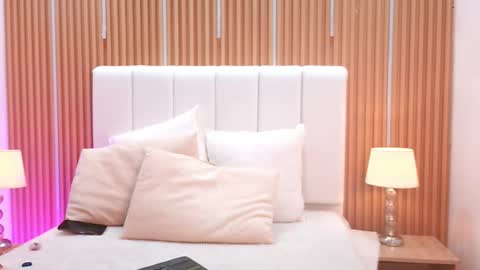 Snapshot of sensual_kim77 chatting on 03/03/26, 12:44 Sensual Kim77 online show from 03/03/26, 12:44