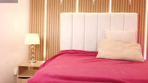 Sensual Kim77 online show from 04/20/26, 12:41