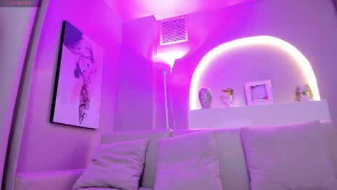 Snapshot of sensual_shanel chatting on 06/11/26, 02:44 sensual_shanel online show from 06/11/26, 02:44