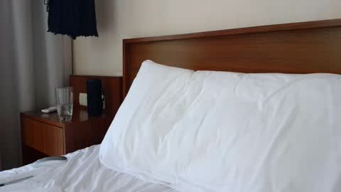 Cam online show from 12/14/25, 09:08