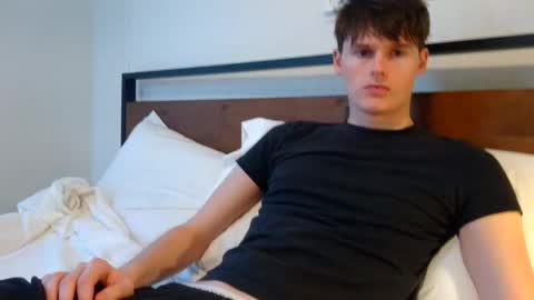 Cam online show from 04/01/26, 11:24