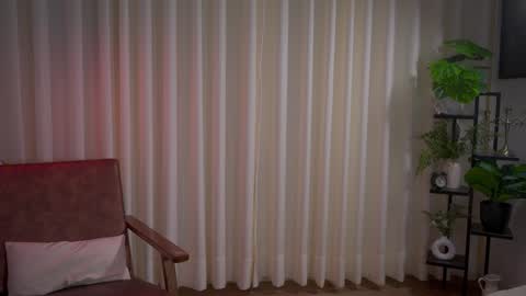 Snapshot of sensualcherry_ chatting on 12/13/24, 04:22 Maria- OF sensual bee online show from 12/13/24, 04:22