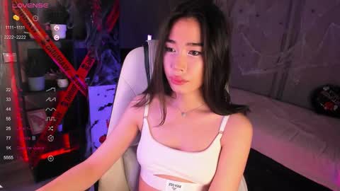 Kiki online show from 10/17/25, 02:19