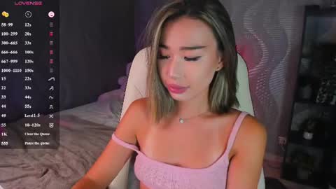 Snapshot of sensualily chatting on 06/18/26, 03:38 Kiki online show from 06/18/26, 03:38