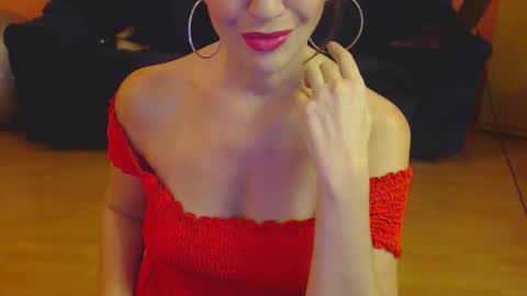 Snapshot of sensualmyra chatting on 02/14/26, 02:25 sensualmyra online show from 02/14/26, 02:25