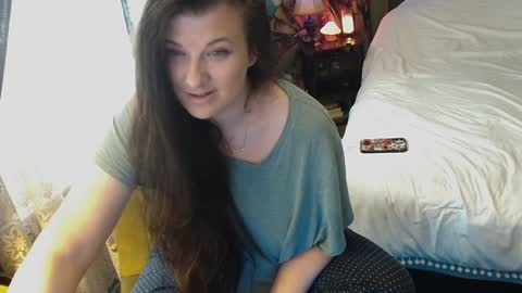 Snapshot of sentfrmheaven chatting on 12/16/24, 03:22 Tara online show from 12/16/24, 03:22