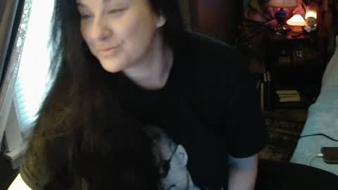 Snapshot of sentfrmheaven chatting on 02/04/25, 01:59 Tara online show from 02/04/25, 01:59