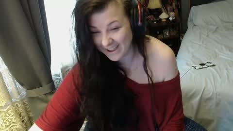 Snapshot of sentfrmheaven chatting on 11/28/25, 01:36 Tara online show from 11/28/25, 01:36