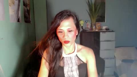 senyora_evangelista online show from 11/29/25, 01:14
