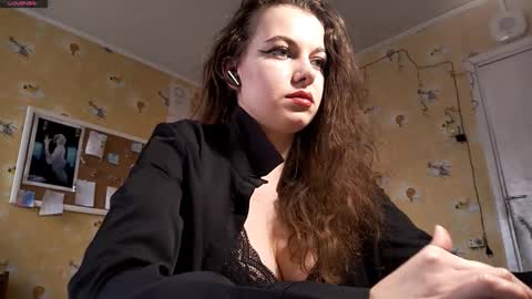 Snapshot of serafinayurick chatting on 02/16/26, 09:16 May online show from 02/16/26, 09:16