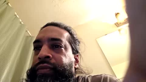 Snapshot of serani02 chatting on 02/18/26, 09:38 Serani online show from 02/18/26, 09:38