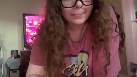 Snapshot of seraphinavelvet chatting on 04/24/26, 11:07 Seraphina online show from 04/24/26, 11:07