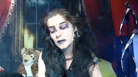 Seraphin Munster online show from 02/12/25, 06:09