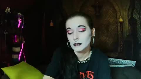 Seraphin Munster online show from 04/16/26, 08:20