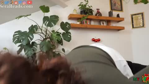 SeraReads online show from 12/22/25, 09:06