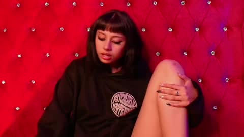 Seren  Follow me online show from 03/11/25, 07:48