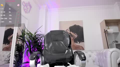 serena___ online show from 01/29/25, 06:22