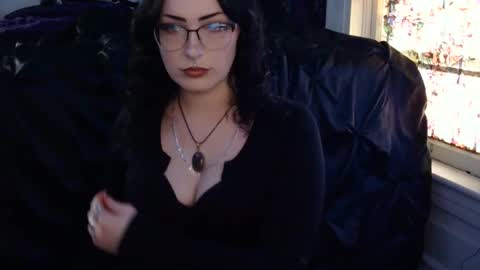 Snapshot of serena_greyxxx chatting on 03/03/26, 09:21 serena grey online show from 03/03/26, 09:21