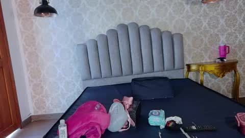 Snapshot of serena_sex31 chatting on 05/01/26, 11:59 Serena online show from 05/01/26, 11:59