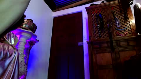 Serena Xyz online show from 11/13/25, 06:29