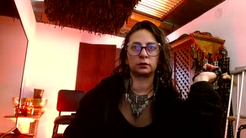 Snapshot of serena_xyz chatting on 05/10/26, 02:11 Serena Xyz online show from 05/10/26, 02:11