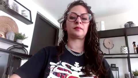 Serena Xyz online show from 07/03/26, 05:30