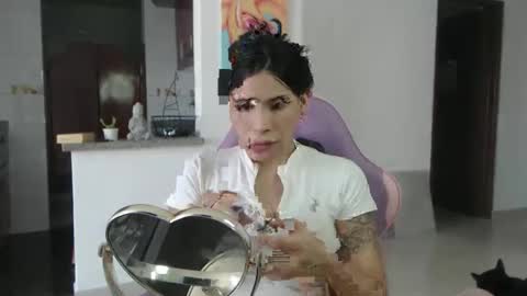 Snapshot of serenaroussee chatting on 05/14/26, 06:26 sararoussee online show from 05/14/26, 06:26