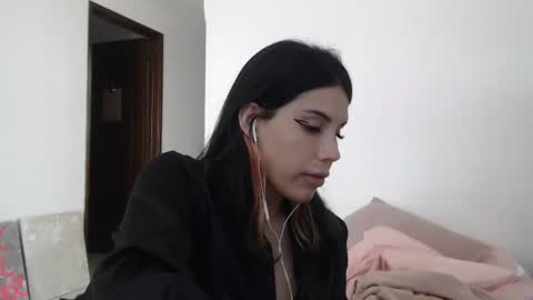 Snapshot of serenaroussee chatting on 07/17/26, 07:08 sararoussee online show from 07/17/26, 07:08