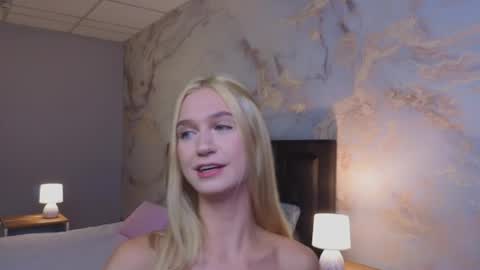 SerenaStile online show from 05/28/26, 10:23