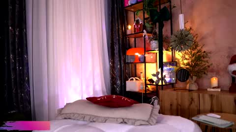 Serene Sophiex online show from 12/21/25, 09:55