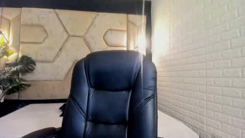 Snapshot of serene_waves chatting on 04/29/26, 12:53 Serene online show from 04/29/26, 12:53