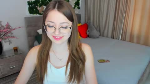 Ophelia online show from 02/09/25, 07:16