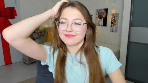 Ophelia online show from 02/10/25, 07:17