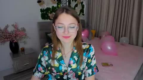 Ophelia online show from 02/17/25, 10:36