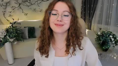 Ophelia online show from 11/28/25, 04:09