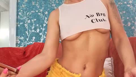 Snapshot of serenexxmilf chatting on 09/29/25, 07:13 serenexx  your MILF online show from 09/29/25, 07:13