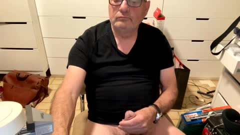 Snapshot of serge8413 chatting on 12/19/24, 02:34 serge8413 online show from 12/19/24, 02:34