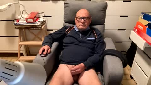 Snapshot of serge8413 chatting on 01/05/25, 10:08 serge8413 online show from 01/05/25, 10:08