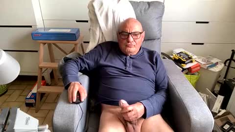 serge8413 online show from 04/17/26, 10:29