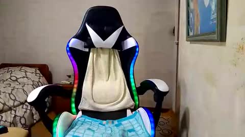 Snapshot of sergeba chatting on 12/17/25, 12:00 sergeba online show from 12/17/25, 12:00