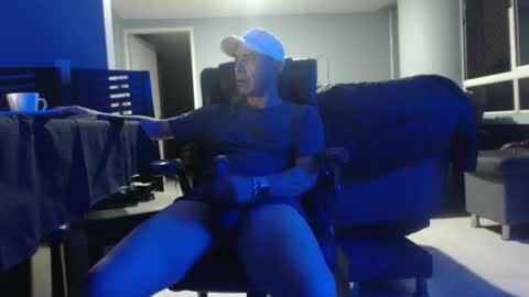 hetero serio discreto online show from 02/23/25, 12:19