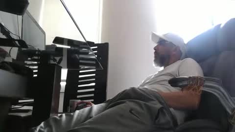 hetero serio discreto online show from 10/16/25, 06:31