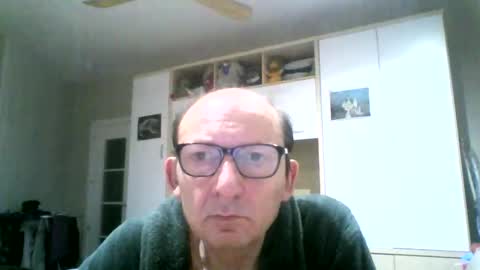 Snapshot of serrano49 chatting on 04/29/26, 01:43 serrano49 online show from 04/29/26, 01:43
