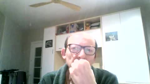 Snapshot of serrano49 chatting on 05/04/26, 03:35 serrano49 online show from 05/04/26, 03:35