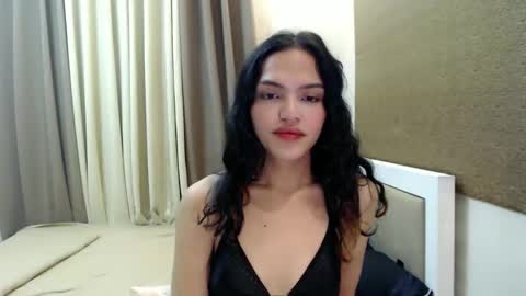 Snapshot of servicedoll18 chatting on 09/16/25, 07:26 Bella online show from 09/16/25, 07:26