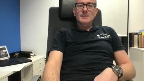 sesamechris92 online show from 12/01/25, 05:18