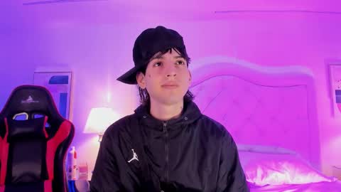 sett_and_gwen online show from 03/07/25, 04:24