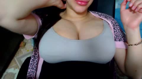 Snapshot of seu_cute chatting on 02/18/25, 05:42 seu_cute online show from 02/18/25, 05:42